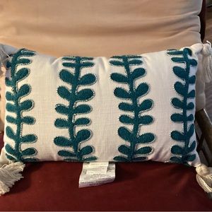 NWT ORIGIN 21 PILLOW